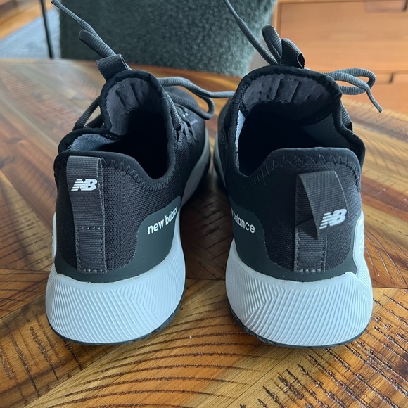 New Balance Women’s FuelCell Trainer v2 - Size 9 - Picture 3 of 7